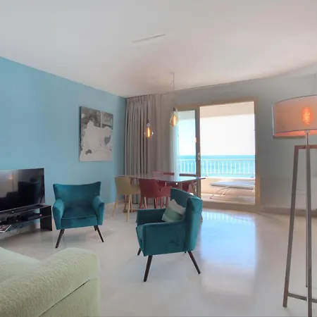 Azura Apartment *